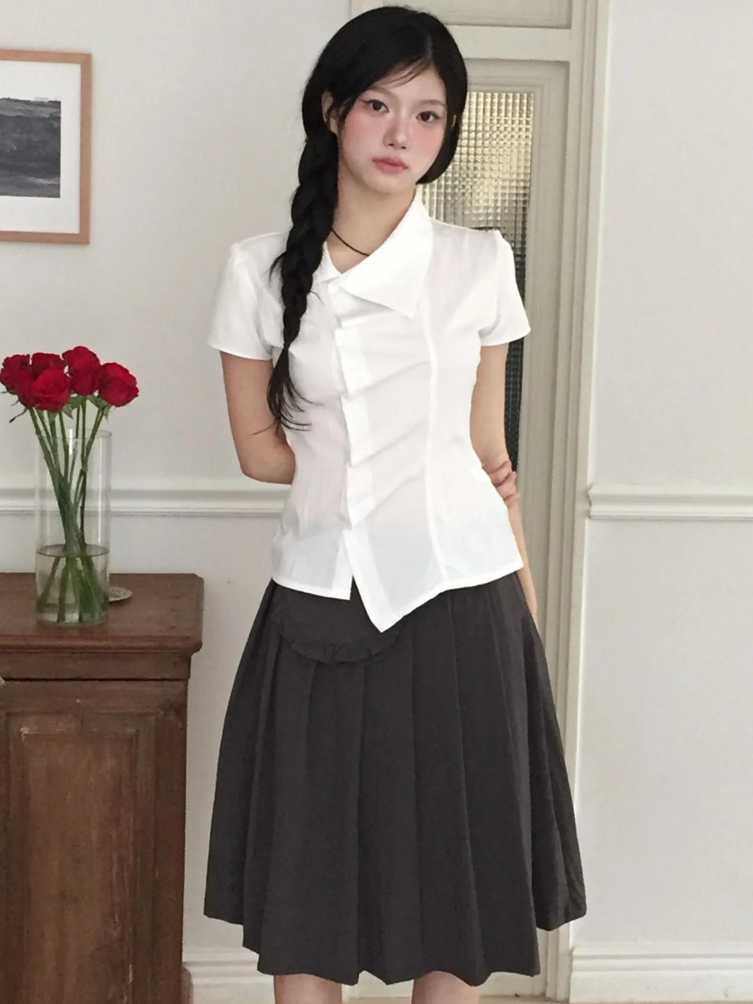 シックな半袖シャツ レディース ファッションデザイン ノッチカラー ボタンアップ 着痩せ 多用途 カジュアル 通勤スタイル レギュラーフィット