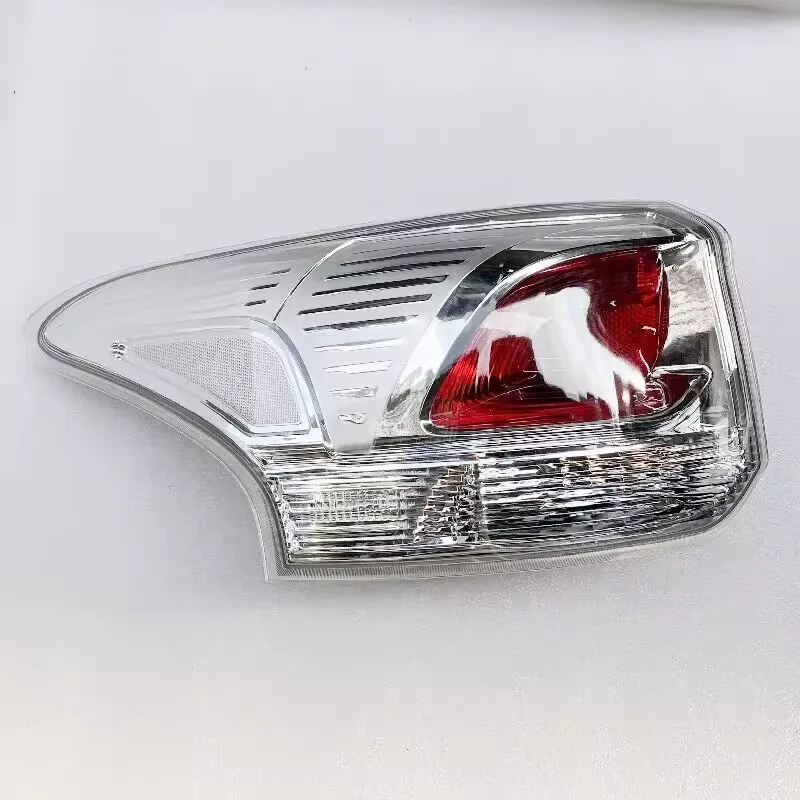 

Car Rear Tail Light Stop Brake Fog Lamp Without Bulbs For Mitsubishi Outlander 2013 2014 2015 8330A787 8330A788