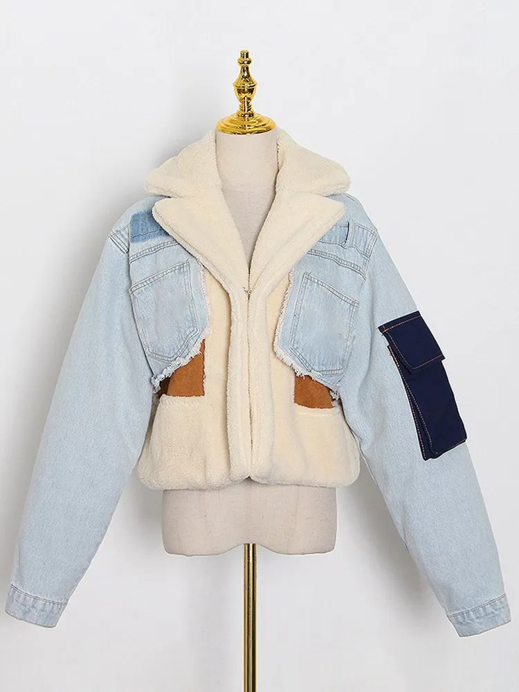 VGH Hit Color Spliced LambsWool Denim Jacket For Women Lapel Long Sleeve Patchwork Pockets Short Winter Coat Female Fashion New