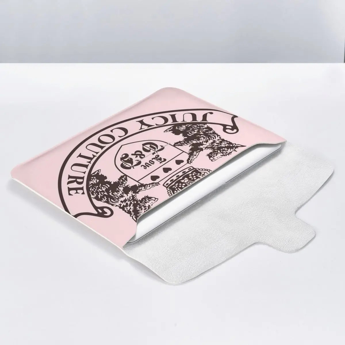 capa-horizontal-para-portatil-em-couro-sintetico-y2k-juicy-couture-com-forro-macio-e-protecao-contra-impactos-para-notebooks-de-13-polegadas