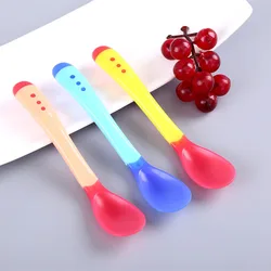 Cuchara que cambia de Color para bebé, utensilios para niños pequeños, cucharas de plástico para bebé, herramienta de alimentación infantil, vajilla sensible al calor, 3 piezas por juego