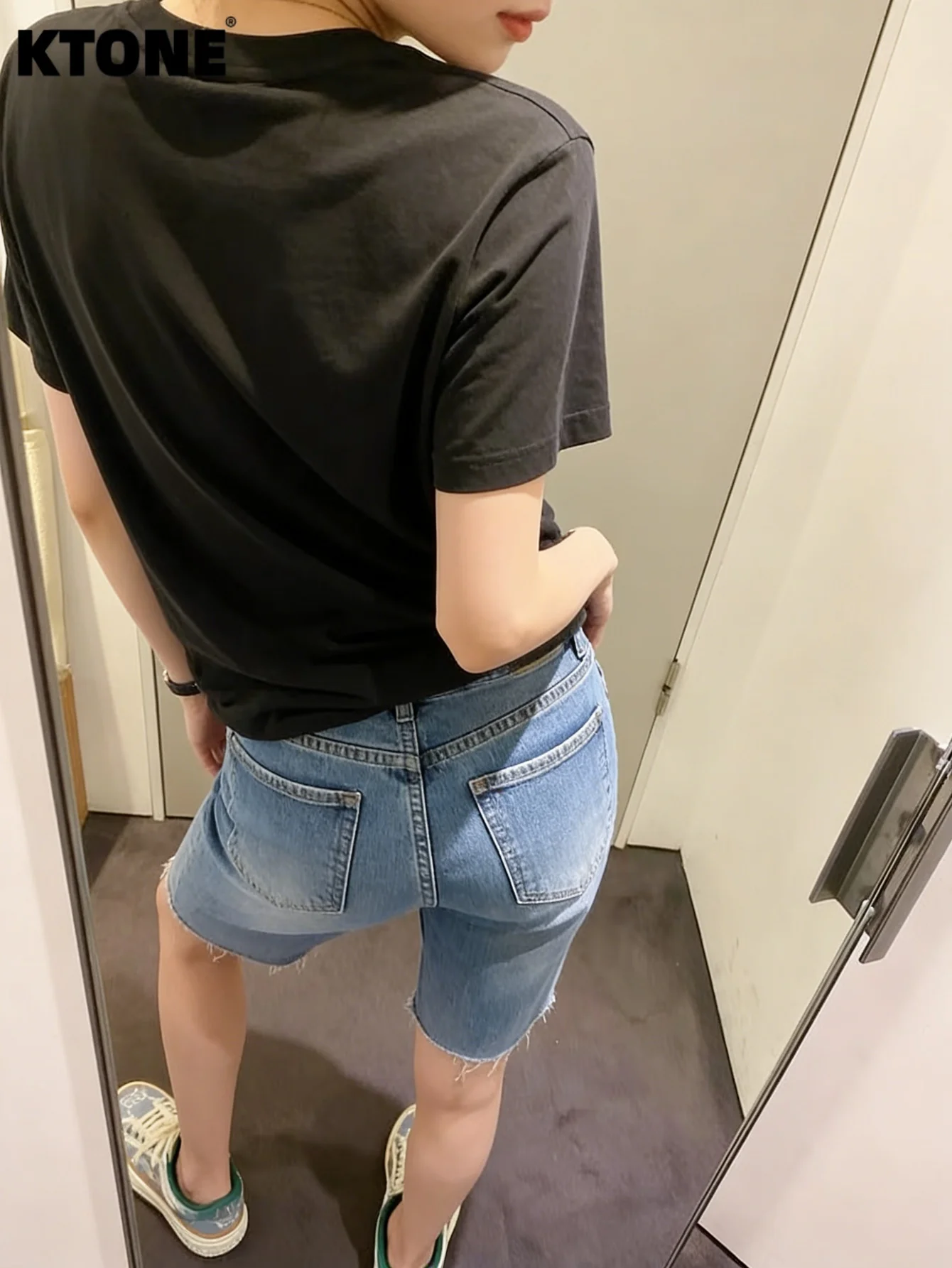 Harajuku Jeans Men's Blue Slim Denim Shorts Streetwear Original Drip No accessories or belts included