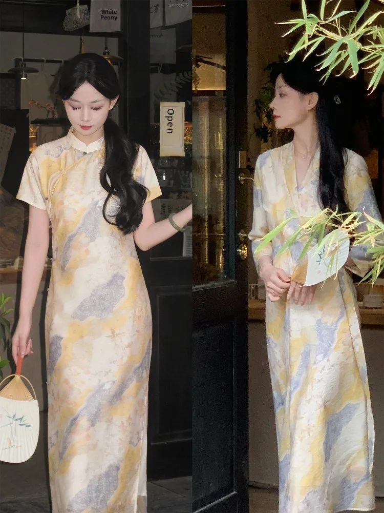 

Новое китайское платье с полностью распашной передней частью и поясом, в традиционном стиле, по мотивам лирической поэмы «Груша и дождь», для чайной церемонии.