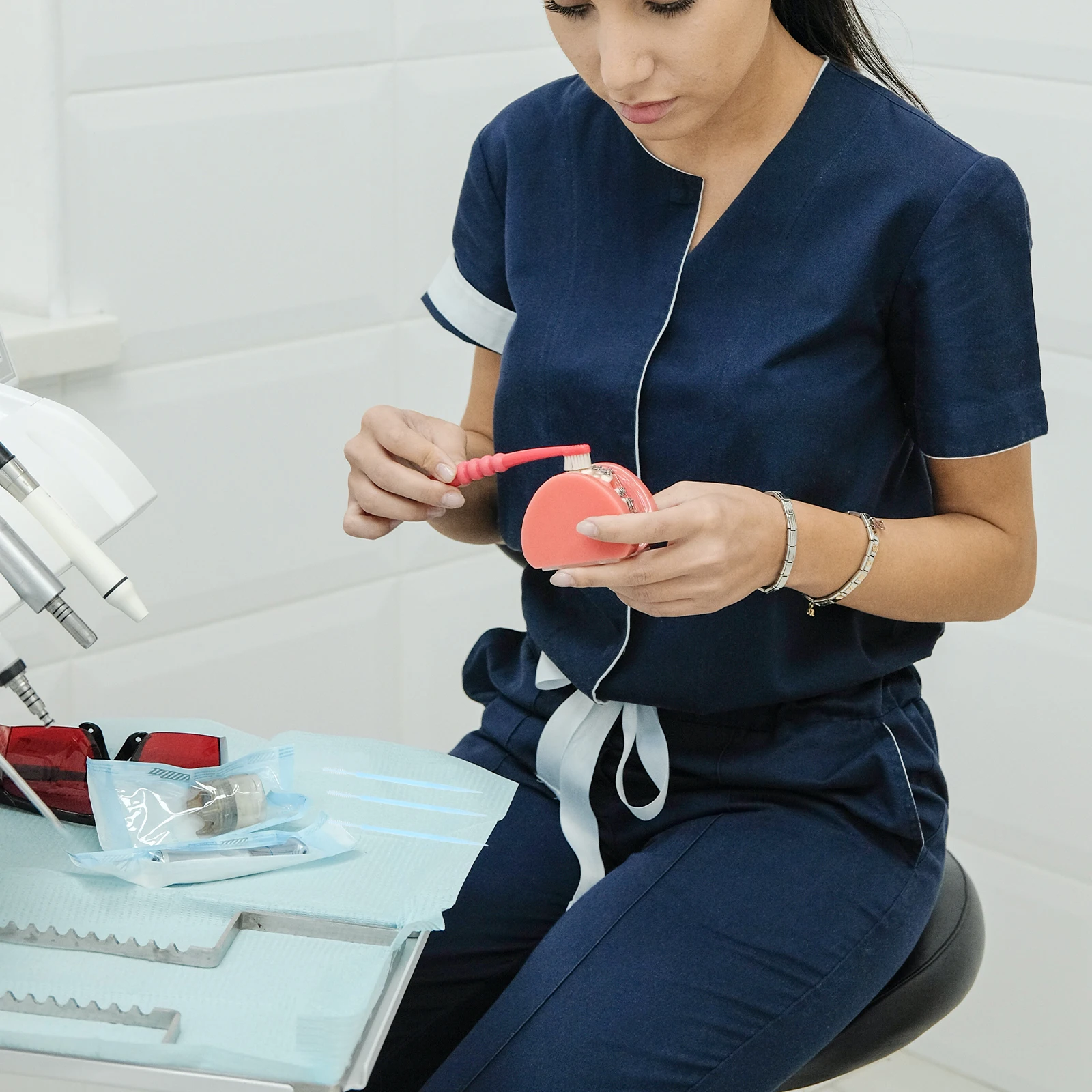 

1060Pcs Oral Care Toothpicks Disposable Interdental Floss Picks Double Tip Plaque Remover for Daily Use Tooth Floss Picks