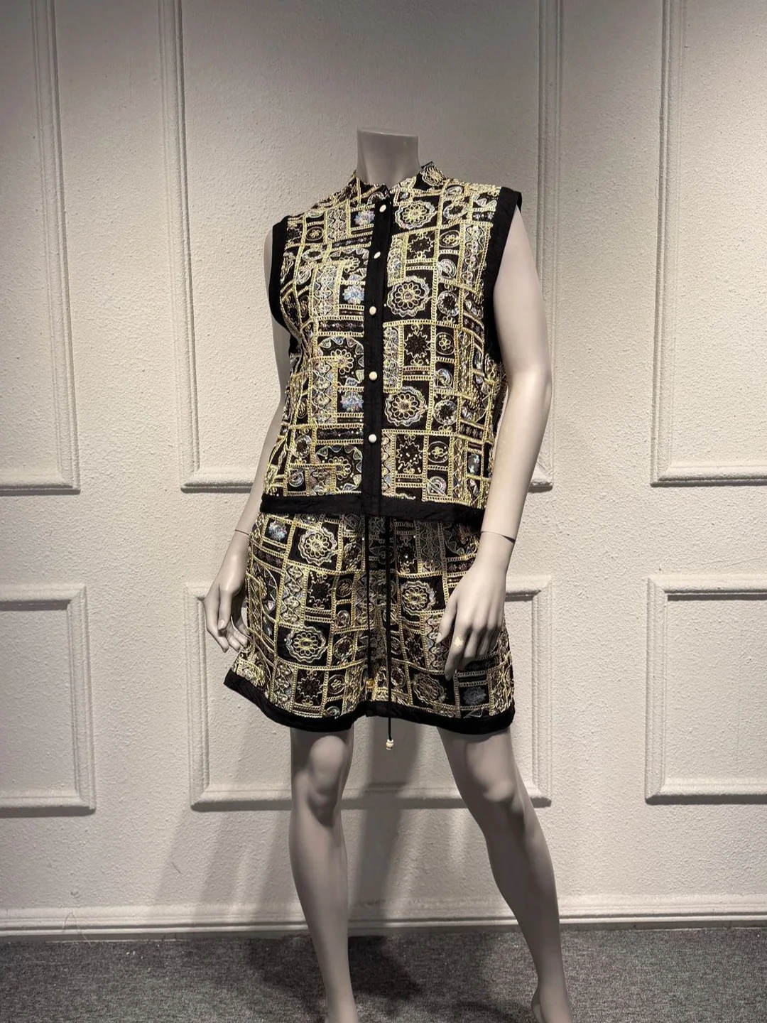 

Elegant Heavy Embroidery Vest Shorts Set Spring 2026 Ethnic Style Women's Fashion Top Quality Polyester Traditional Costume