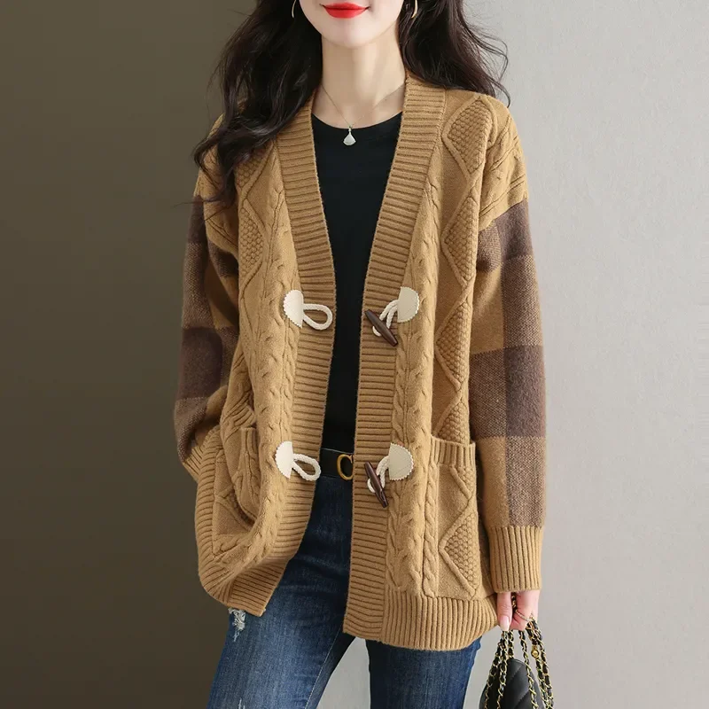 Autunno inverno maglione medio-lungo Cardigan cappotto donna 2023 nuova moda sciolto per il tempo libero corno bottone tasca maglione capispalla femminile