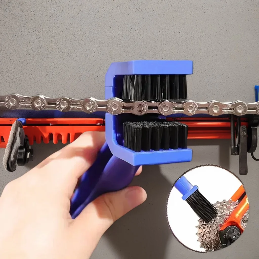 

​​Motorcycle Chain Brush Cleaning Tool - Compatible with SUZUKI TL1000S, Katana 600/750, SFV650 Gladius, SV650​​