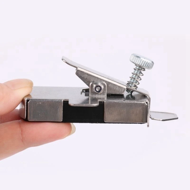 2Pcs Magnetic Seam Guide For Sewing Machine, Magnetic Sewing Guide With Clip, Hemmer Guide, Seam Guide With 4Pcs Bobbin