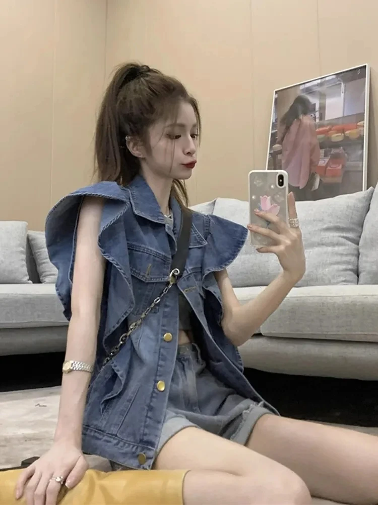 2025 New Denim Vest Women Jacket Spring Summer Loose Vintage Sleeveless Short Vest Jacket Female Waistcoat Jean Coat Casual Tops