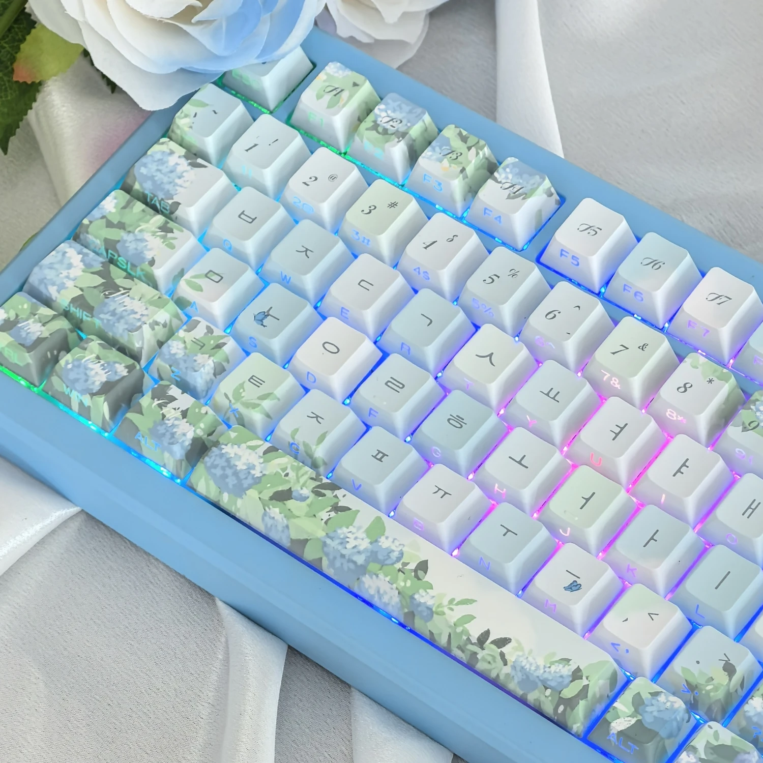 

133 Keys Korean Keycap Endless Summer Theme Side Engraved Translucent PBT Keycaps QX3/Cherry Height Blue Hydrangea Keyboard Caps