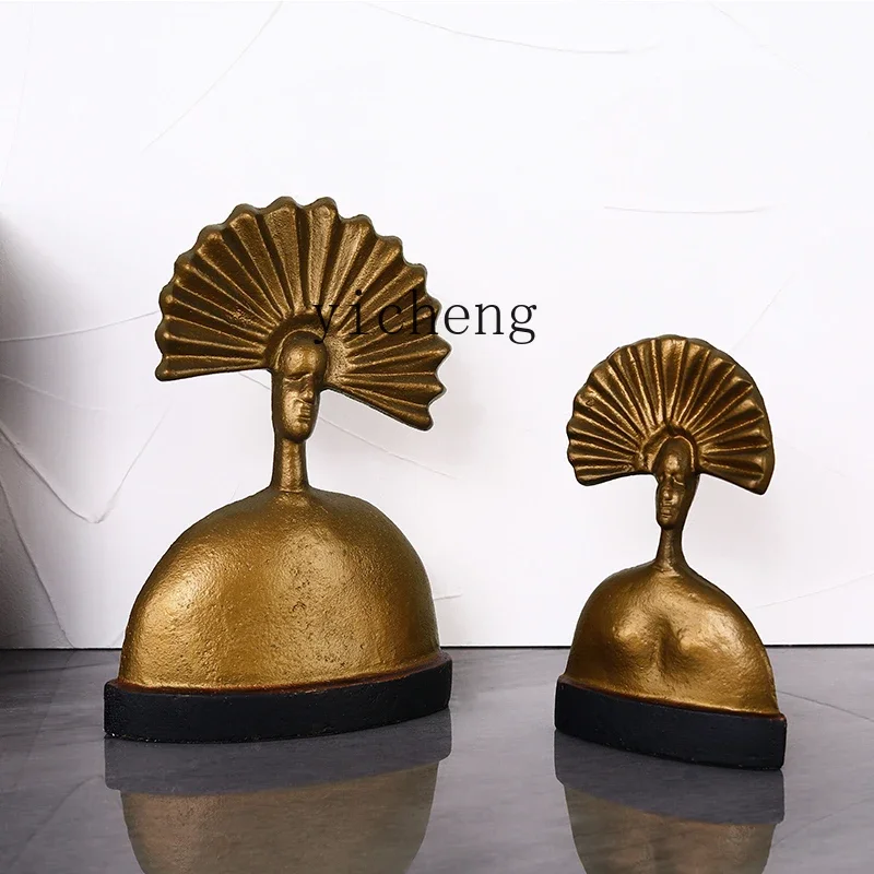 

ZC living room bookshelf abstract figure home TV cabinet decoration creative fan-shaped cast iron man ornament