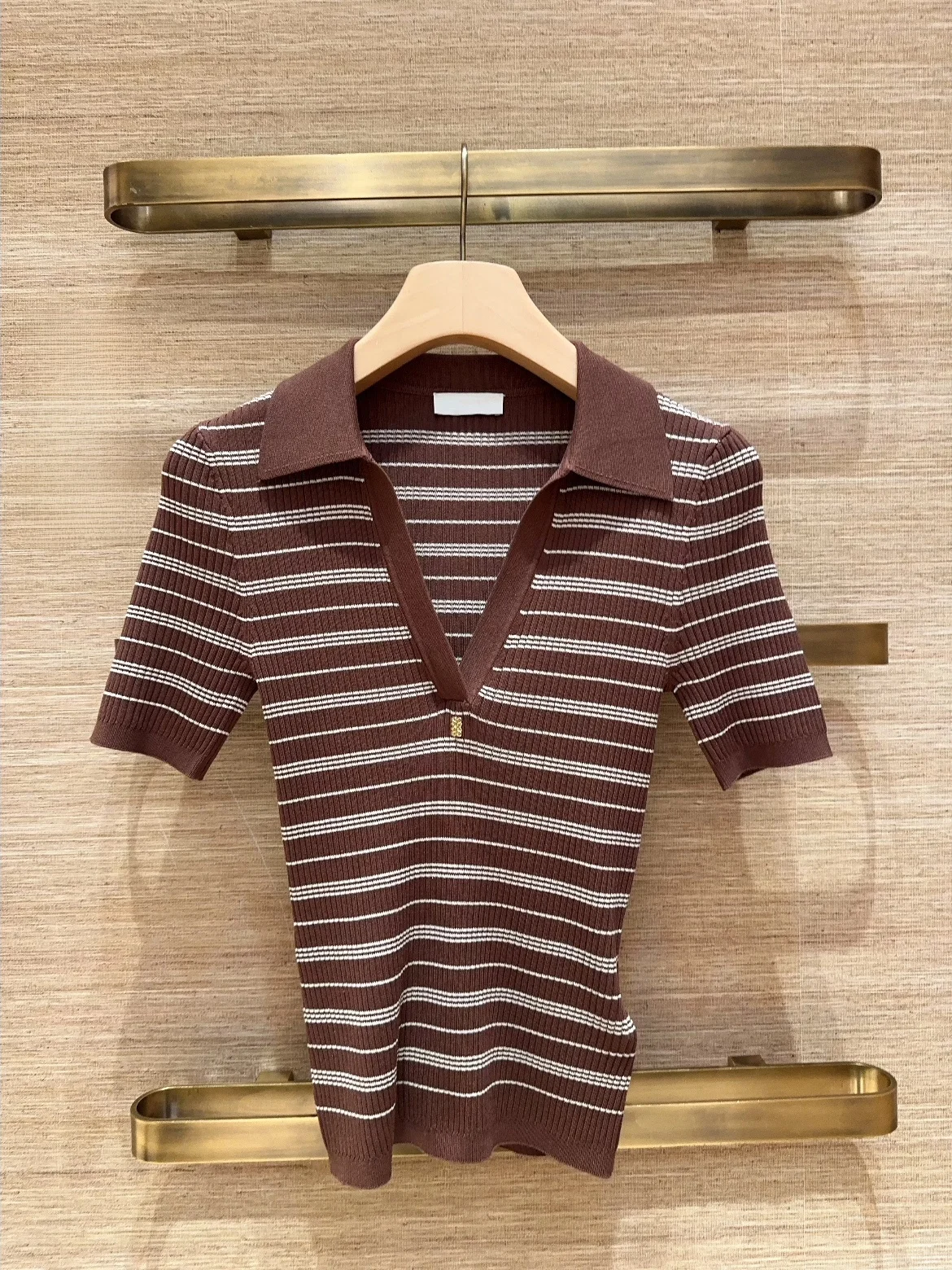 

Brown Striped Neck Short Sleeve Knitted Top Women's Slim Fit Casual Style Spring 2026 HEIDD S Home Fashion