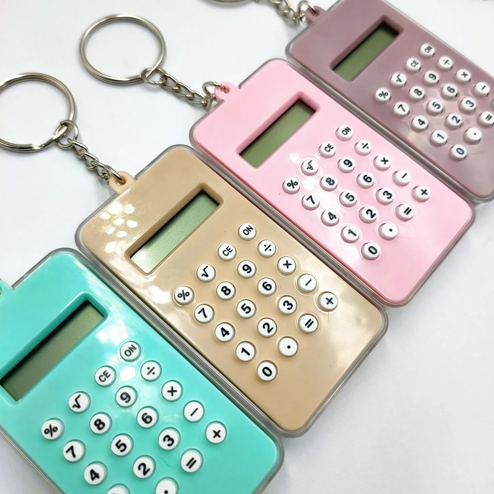 آلة حاسبة صغيرة محمولة Kawaii جيب محمولة خفيفة الوزن شاشة ديجيتال كارتونية لطيفة سلسلة مفاتيح صغيرة آلة حاسبة مكتب التموين #3