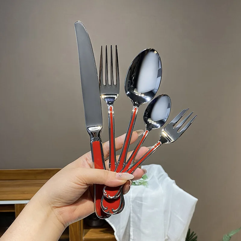 5 Pcs Enamel 304 Stainless Steel Heart-Shaped Tableware Set with Floral Relief and Colorful Hotel Cutlery Dessert Utensils