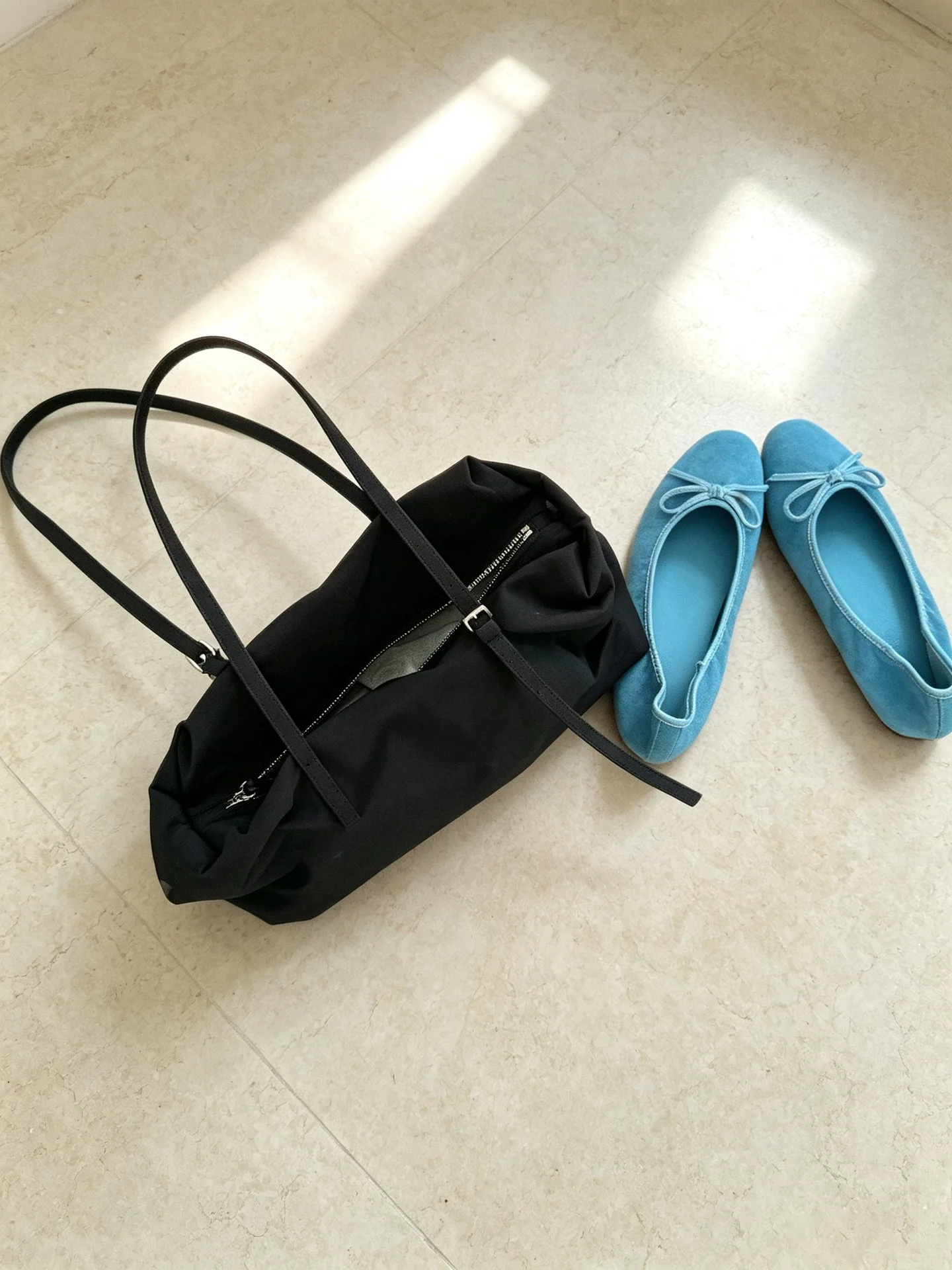 2026 – Neuerscheinung – Große Pendler-Umhängetasche – Minimalistische Mode – Kissen-Stil Damenhandtasche – Leichtgewicht-Nylon – Detail 9