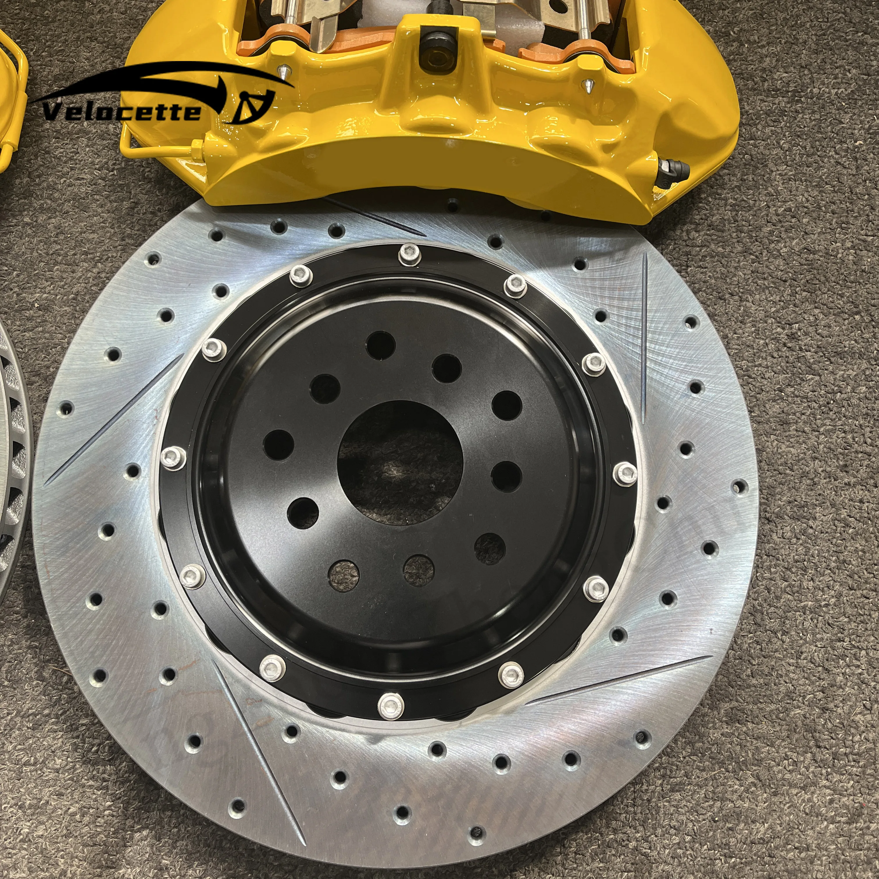 Niestandardowe żółte 6-tłoczkowe zaciski hamulcowe z niestandardowymi tarczami hamulcowymi 355 mm do Subaru WRX STI Isuzu D-Max Benz W207 E46 E92 M3 E90