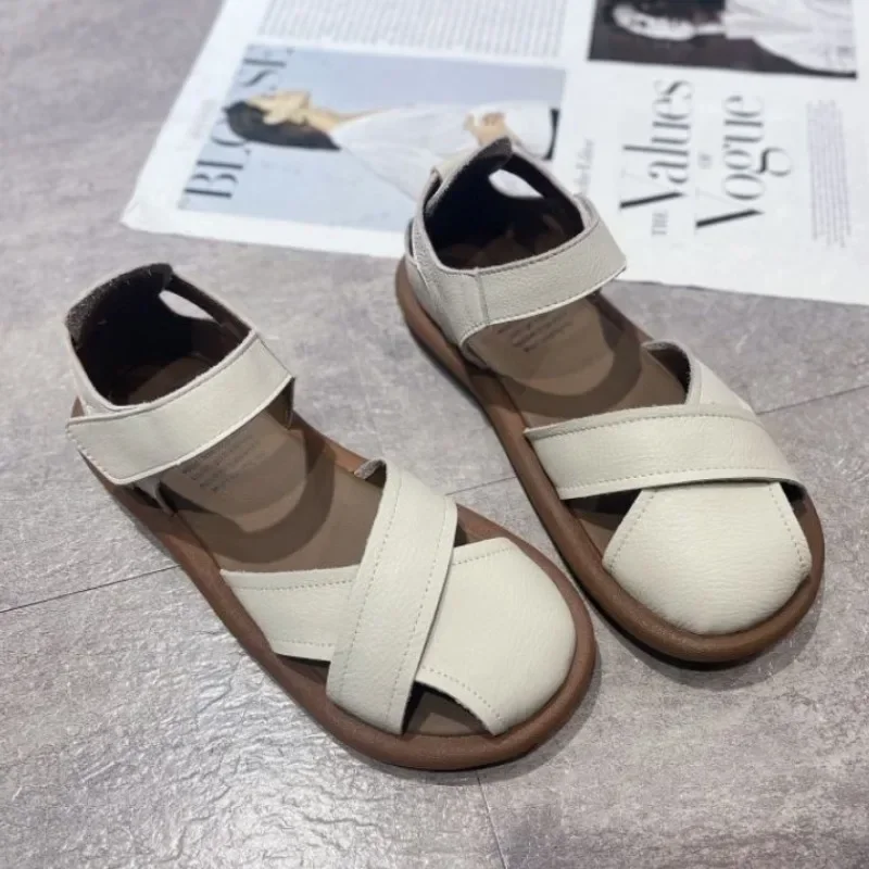 2024 nuove scarpe da donna sandali da donna con punta chiusa scarpe estive da mamma traspirante suola solida solft sandali piatti comodi casual