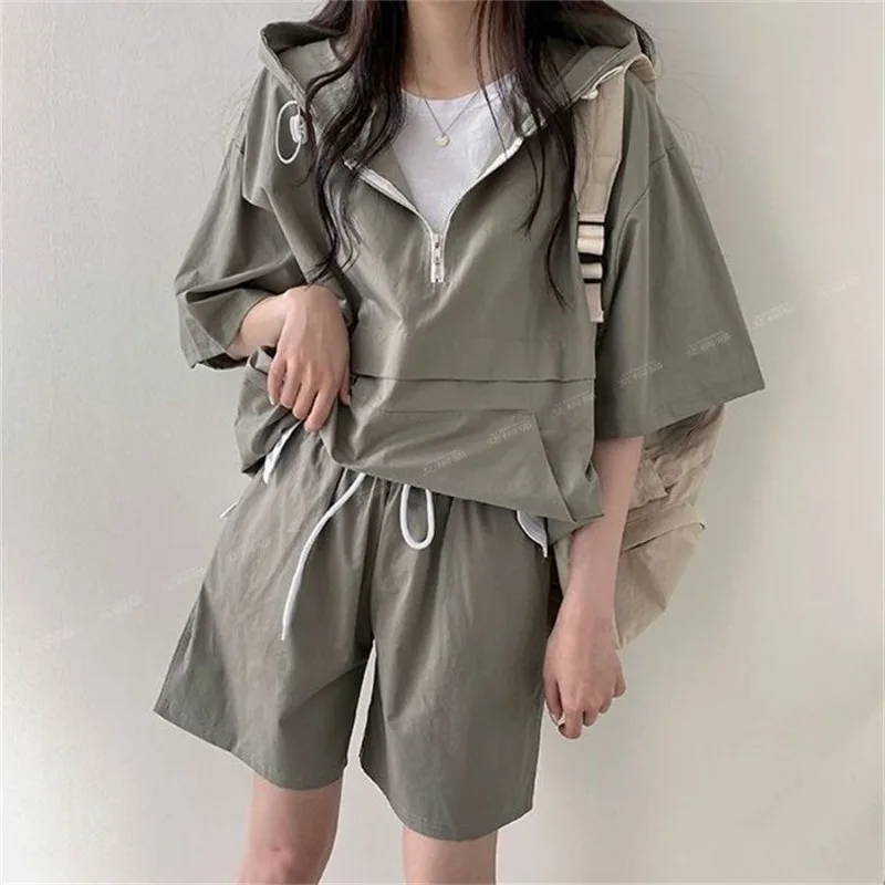 Sports Sets Women Casual Zipper Short Sleeved Tops and Shorts Two Piece Set Solid Korean Version Summer Sportswear Fashion New