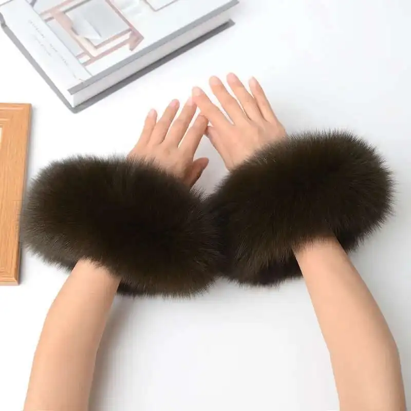 本物のキツネの毛皮の袖口 ふわふわした毛皮のオーバースリーブ装飾 ファッション ナチュラルファー アームウォーマー 本物の毛皮のリストバンド レディースコート リストウォーマー 袖口