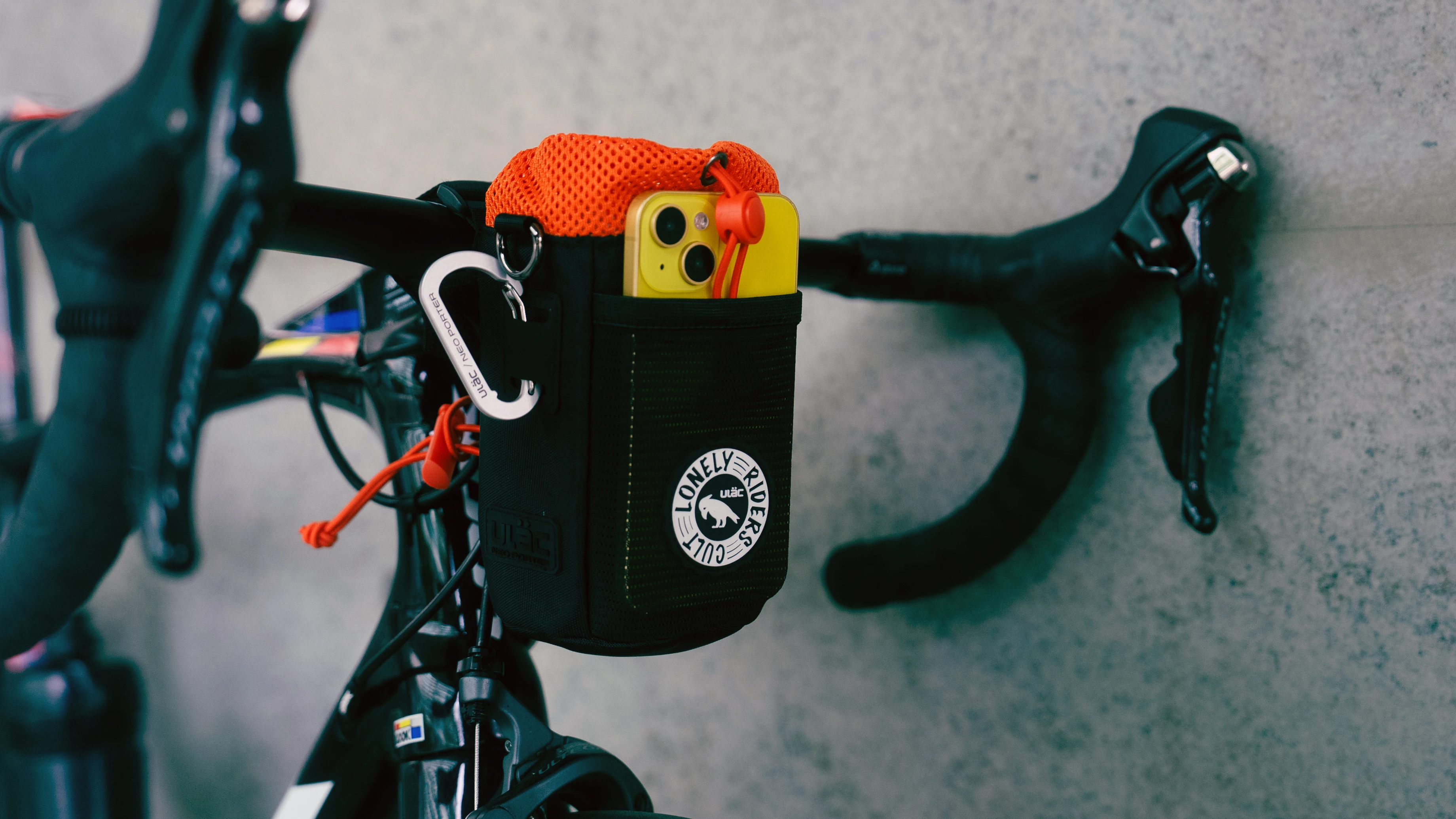ULAC Fahrrad-Lenkertasche, 1/1,1 l, MTB, Rennrad, Roller, C-HOLD, wasserdichte Vorbautasche, Radfahren, Wasserflaschentasche mit abnehmbarem Streifen – Detail 23