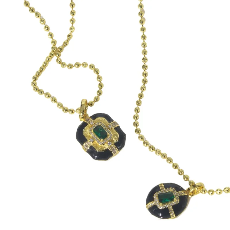 Vintage black enamel inlay emerald fashion necklace for women pendant light luxury exquisite chains party wedding jewelry