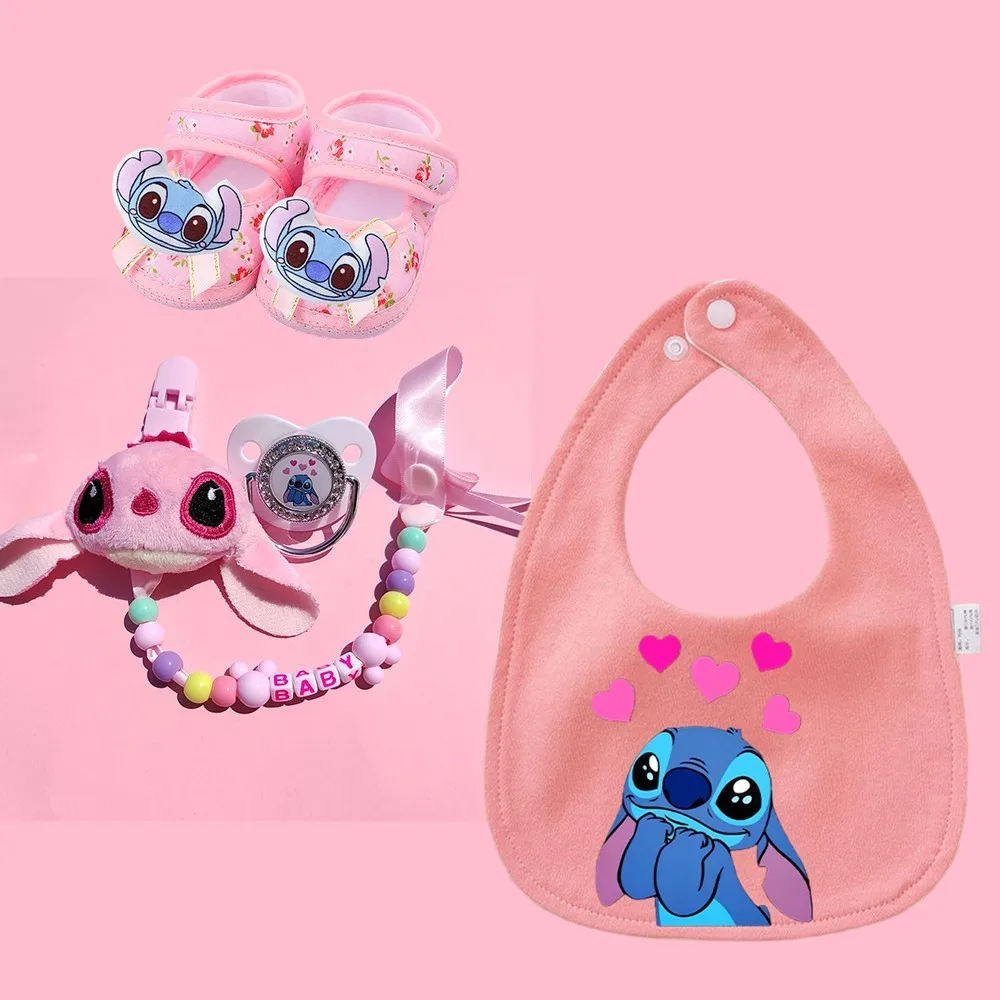 

2026 Newborn cartoon pacifier and pacifier chain set Baby bib cute baby shoes Suitable for babies aged 0 - 8 months