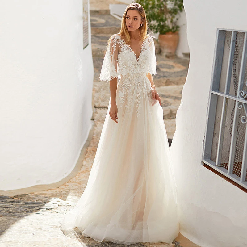 

Romantic Boho Wedding Dress Flare Short Sleeves V-Neck Lace Applique Tulle Backless Bridal Dress Robe De Mariage Light Champagne