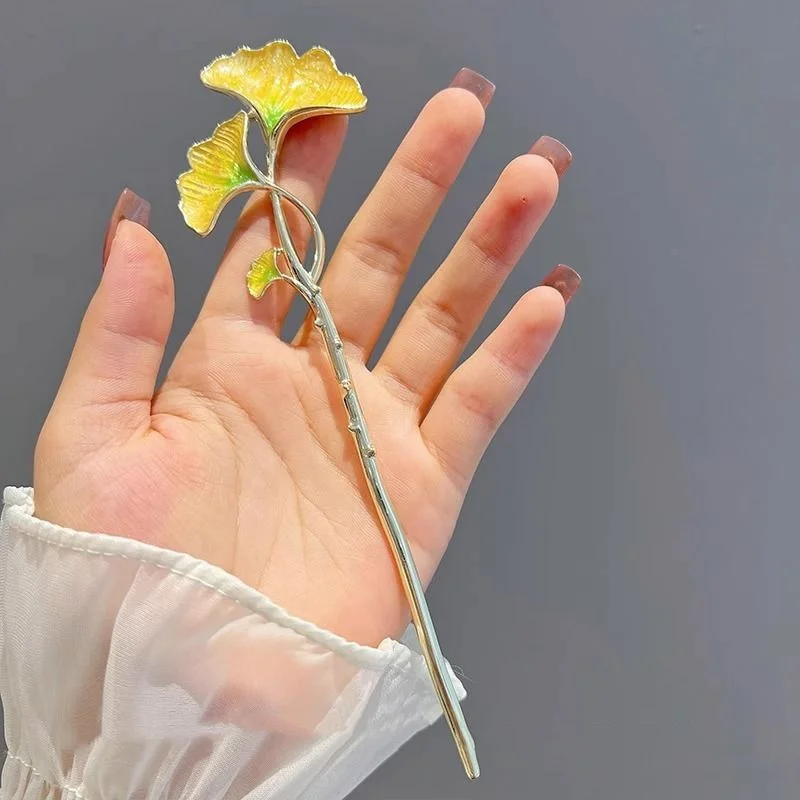 New Chinese-Style Ginkgo Leaf Hairpin for Women, Niche Design with a High-End Feel, Hairpin Accessory for Cheongsam and Hanfu view 3