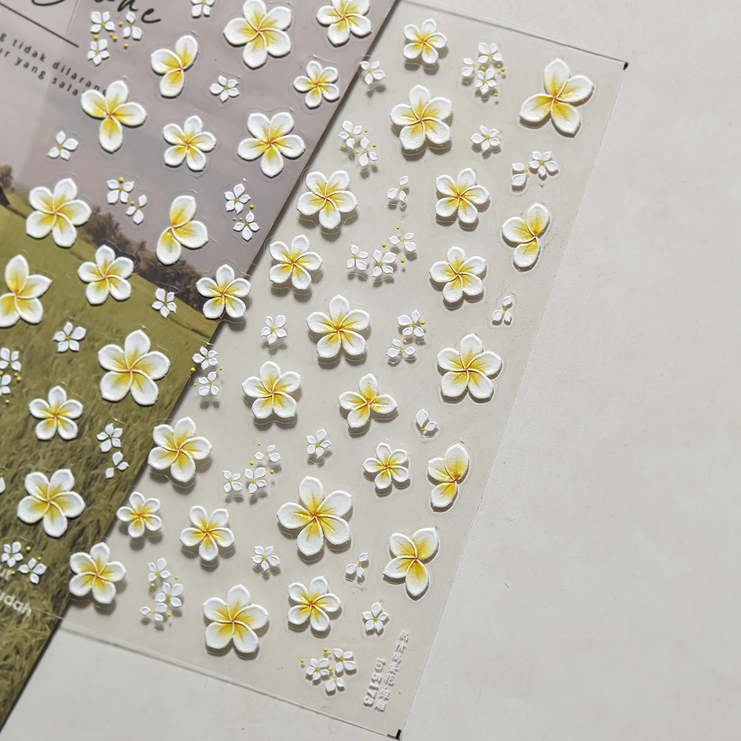 1 pz 5d tropicale frangipani fiore nail art adesivo giallo/rosa hawaiano plumeria floreale decalcomanie per unghie fai da te vibrante donne manicure