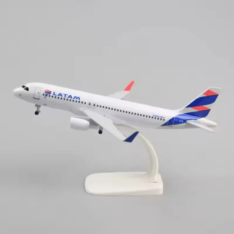 20cm Model LATAM A320 Aircraft Alloy Model Aviation Airplane With Base Landing Gear Collection Toy Decoration Display Gift