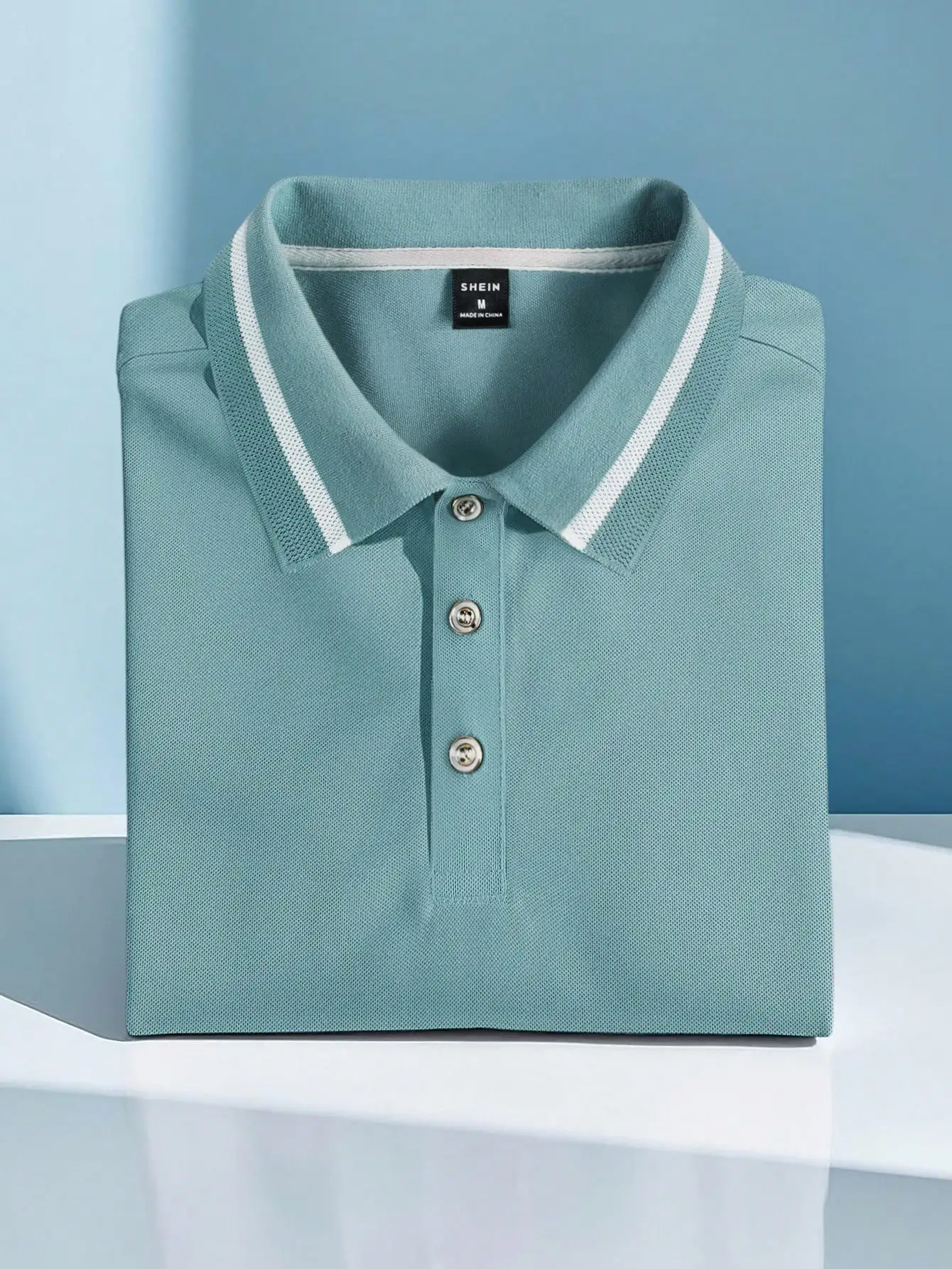 Polo de Manga Corta Color Verde Azulado Claro para Hombre con Cuello con Ribete Blanco, Tejido Piqué Transpirable, Ropa Casual de Verano
