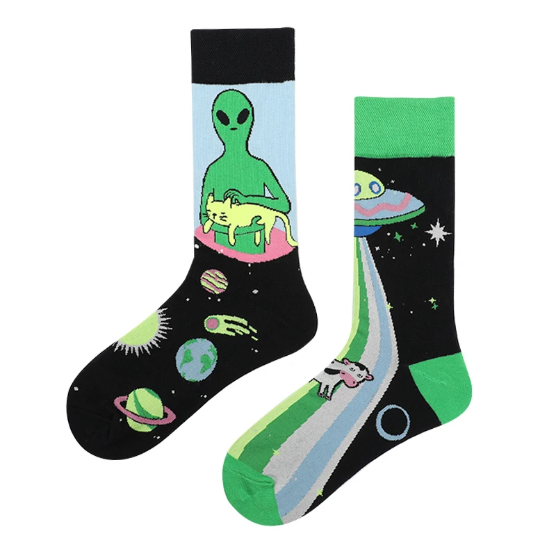 A pair of alien UFO pattern trendy socks, AB style asymmetrical mandarin duck socks for men and women, suitable for everyone