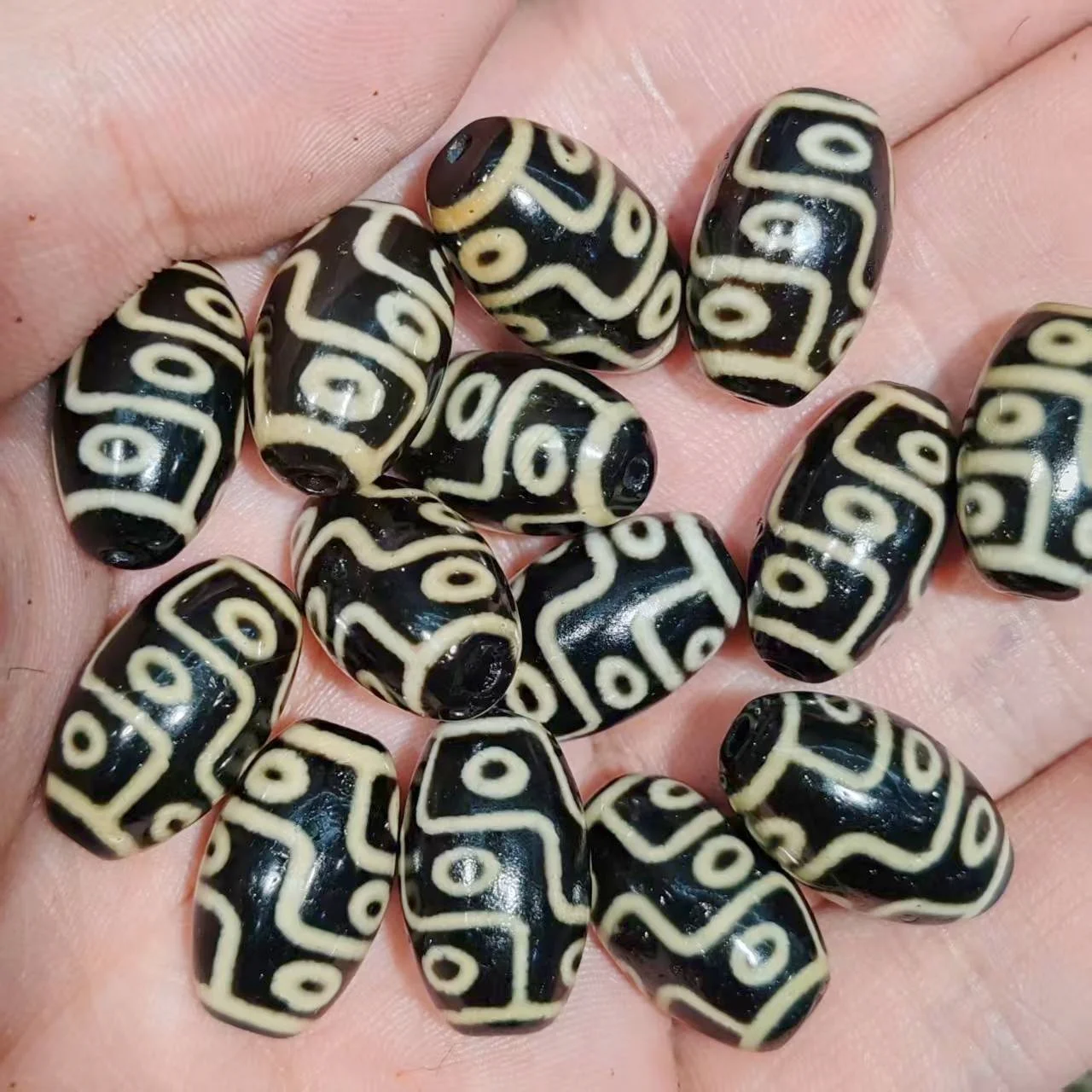100 pcs Xizang nationality 20 * 12mm tooth yellow 9 eyes agate beads necklace pendant bracelet diy accessories Dzi