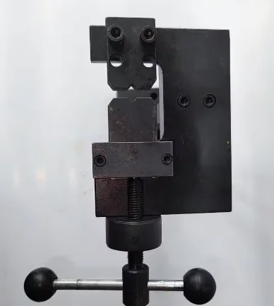 Common rail injector disassembly and assembly equipment / Euro III injector disassembly equipment
