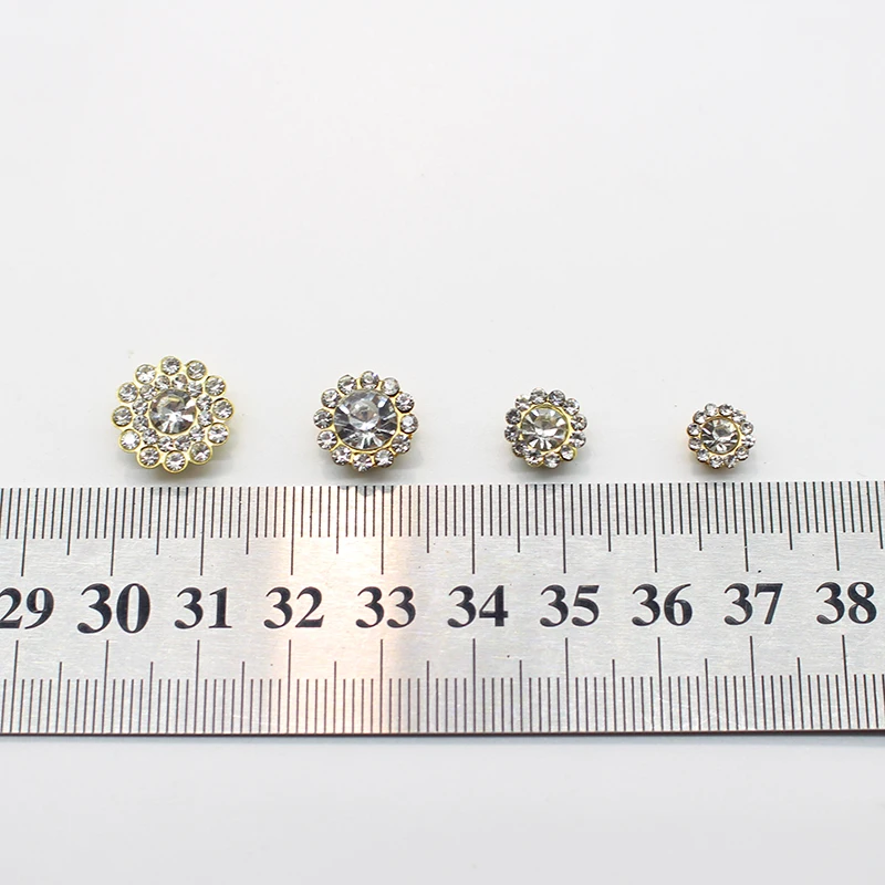 8mm-12mm Sunflower Sewing Claws Rhinestone Crystal Glass Beads Buttons Mixed Color Stones Sewn on Rhinestones for Clothes Sewing