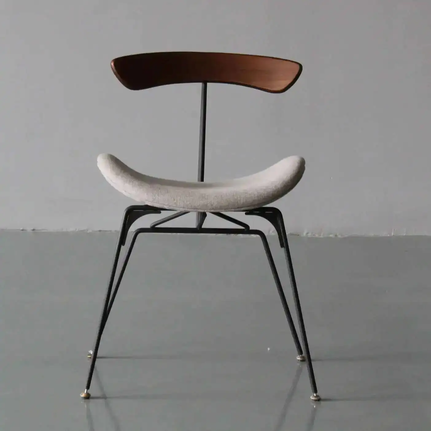 Italian Wrought Iron Dining Chairs Nordic Industrial Style Ant Chairs Designer Single Person Chairs Makeup Stools Ins Chair