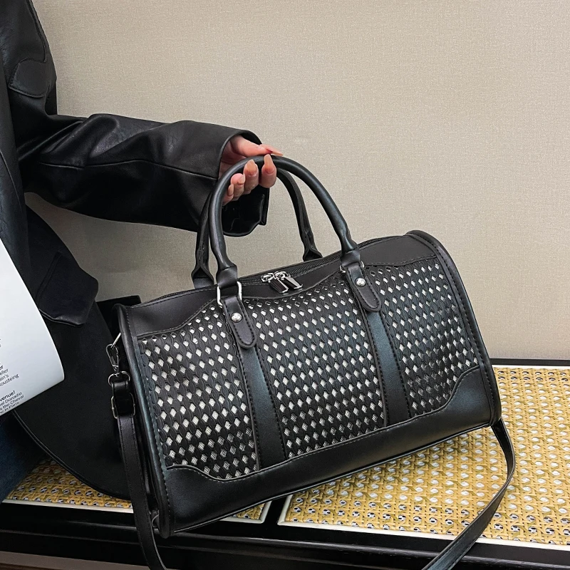 

Новая спортивная сумка-мессенджер 2026 года для коротких поездок, большая вместительная сумка через плечо из искусственной кожи для тренировок, кофейного цвета, для отдыха и фитнеса, дорожная сумка-тоут