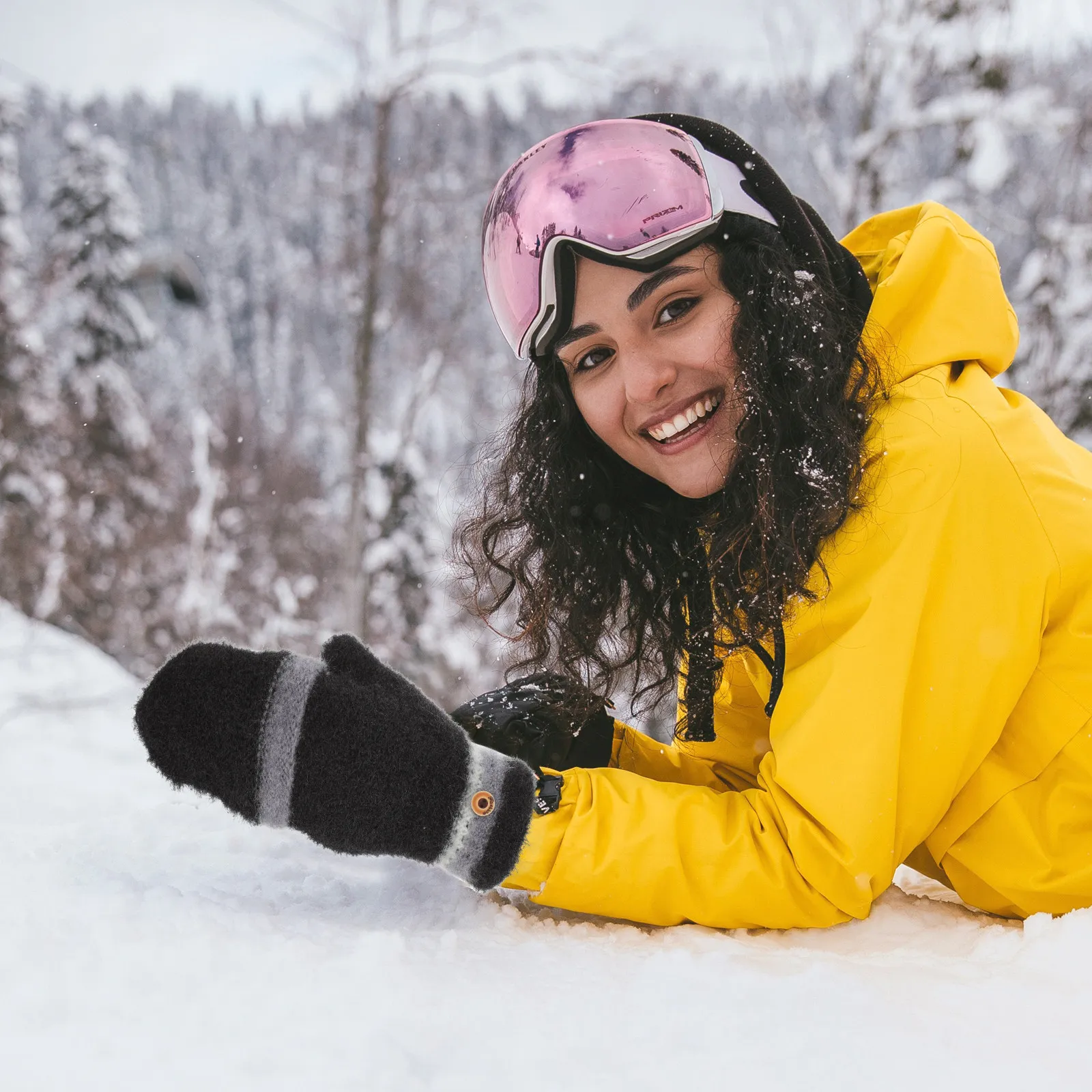 

1Pair USB Heated Gloves Knitted Half Finger Winter Gloves Fast Heating 5V Powered Safe for Gaming Typing Skiing Hiking Riding