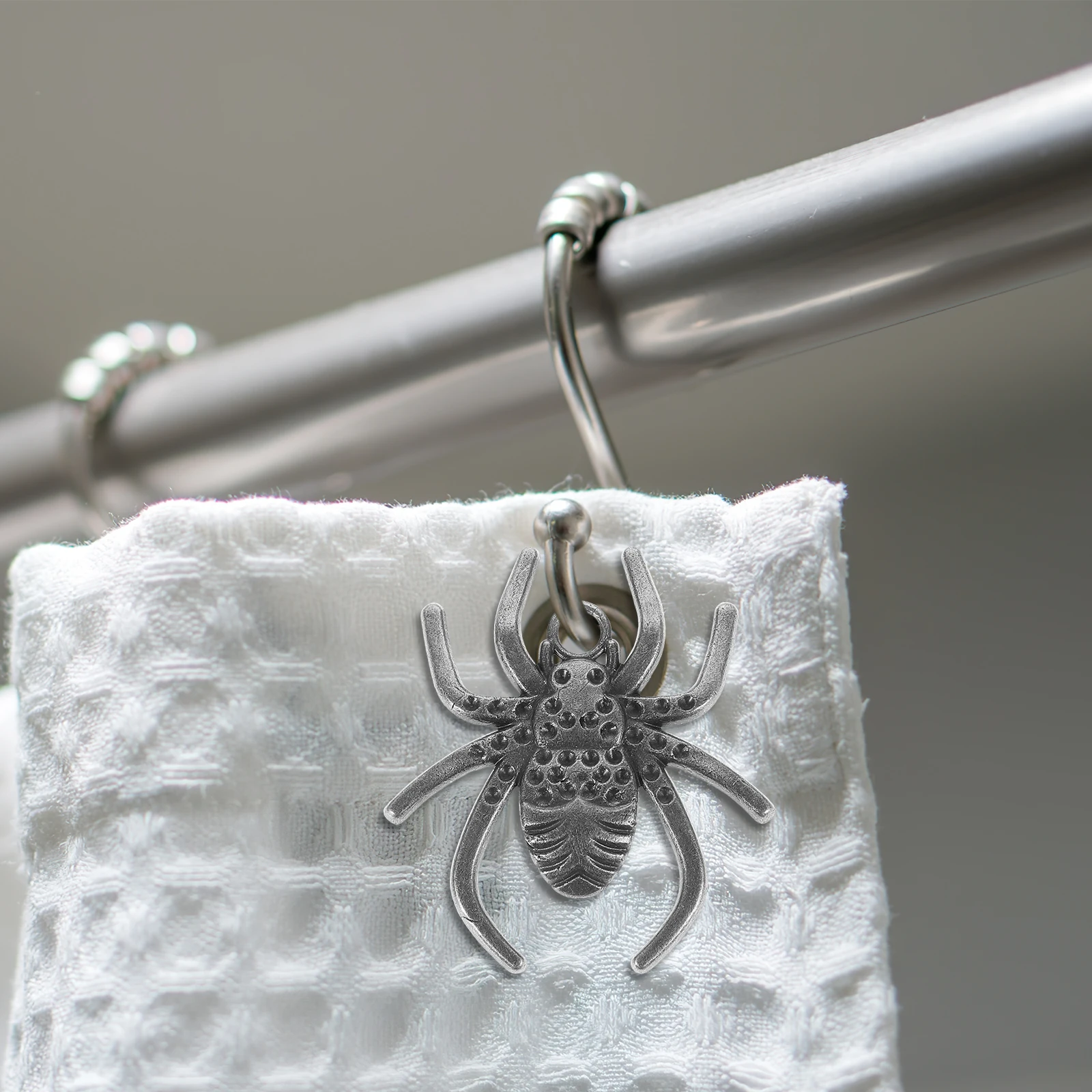 

20 Pcs Spider Charms Gothic Home Decor Halloween Party Decoration Witch Accessories Shower Curtain Hooks Creepy Alloy naments
