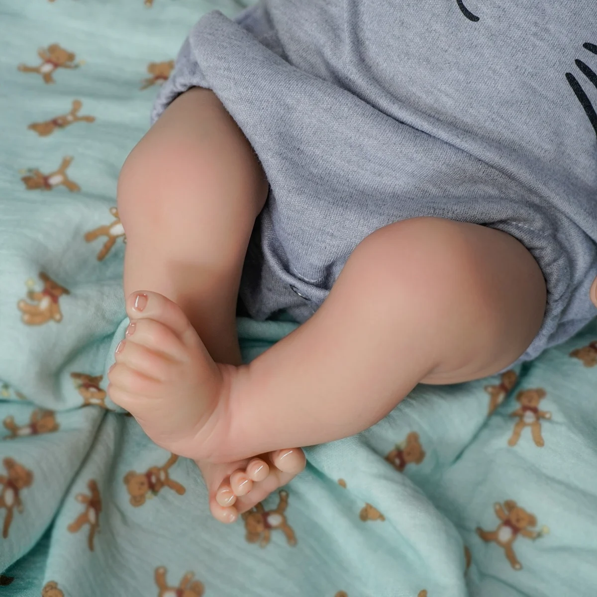 ตุ๊กตา JOYORA Reborn คุณภาพสูง ตุ๊กตาเพ้นท์มือ งานศิลปะผิว 3 มิติ ตุ๊กตาเหมือนจริง ผลิตภัณฑ์สำเร็จรูป ขนาดเด็กแรกเกิด ของขวัญวันเกิด