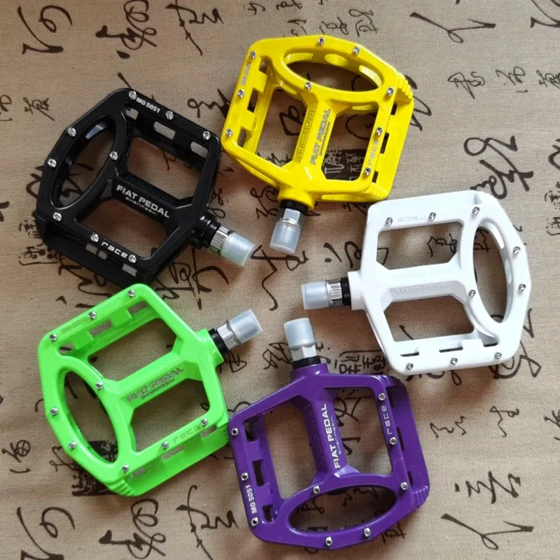 

2025 New Ultralight Non-slip Magnesium alloy Road Bike Pedals Mountain Bicycle Pedal Bike Parts Accessories