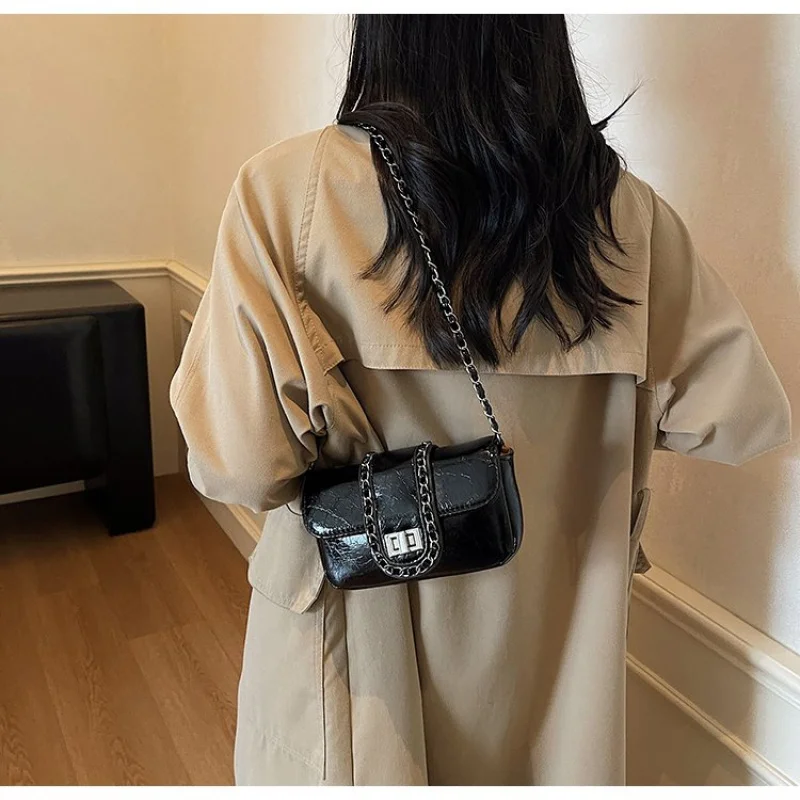 

High-End Ladies Casual Leather Shoulder Bag Paris Fashionable Popular Elegant Women's Simple Vintage Handbag