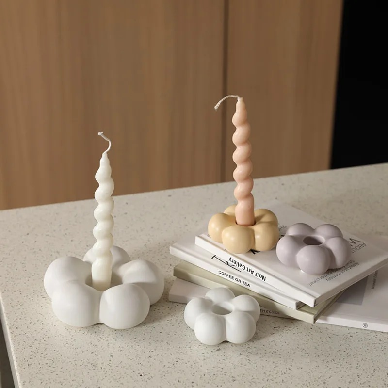 Nordic cream style creative cloud shaped ceramic candle holder, modern home dining table decoration candle holder ornaments