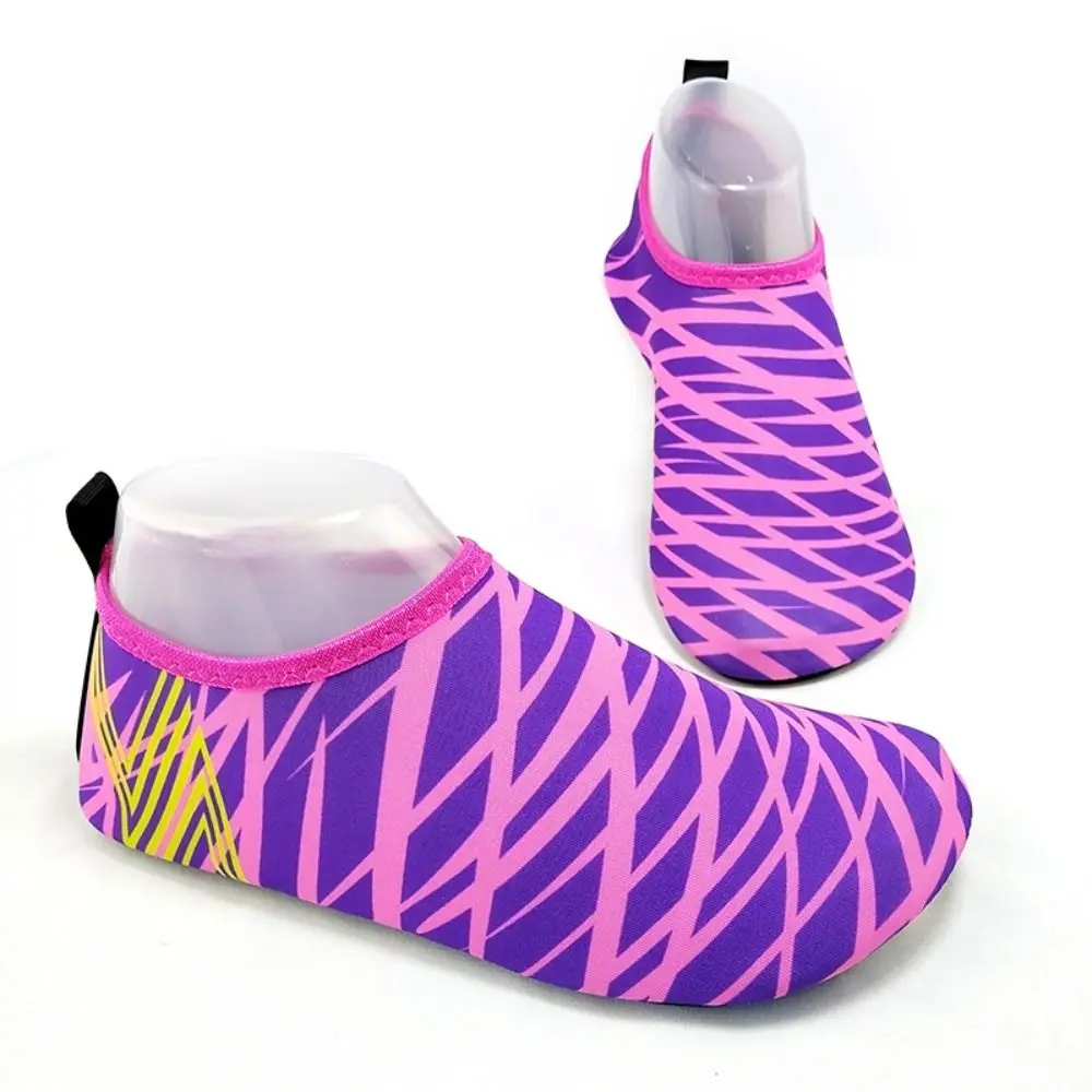 Nnti-slip Quick-Drying Water Shoes Unisex Light Swimming Sandals Flat Wear-Resistant Beach Barefoot Shoes Seaside
