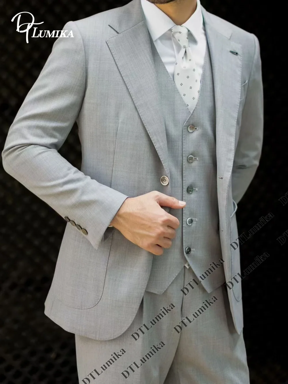 DTLumika Custom Light Gray Linen Three-Piece Men’s Suit (Blazer + Waistcoat + Trousers) Summer Business Smart Casual Suit