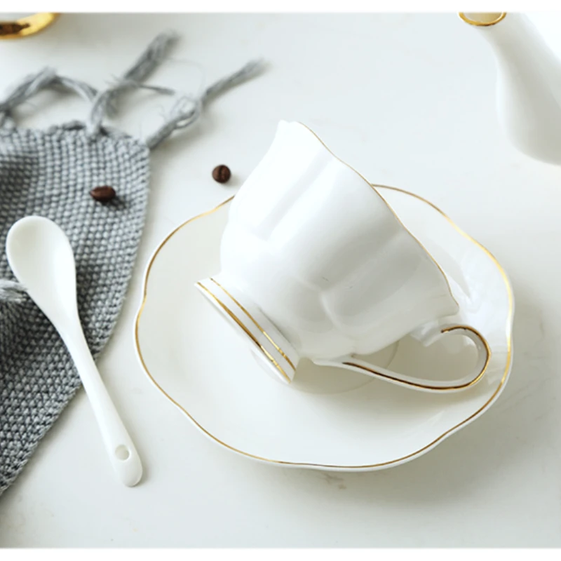 Luxury Bone China Coffee Cup with Gold Rim and Exquisite Milk Pot - Elegant English Afternoon Tea Set