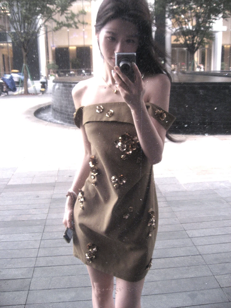 Damska letnia sukienka na ramiączkach z wycięciami, kwiatowym wzorem, podkreślająca talię, wyszczuplająca, mini spódniczka na imprezę.