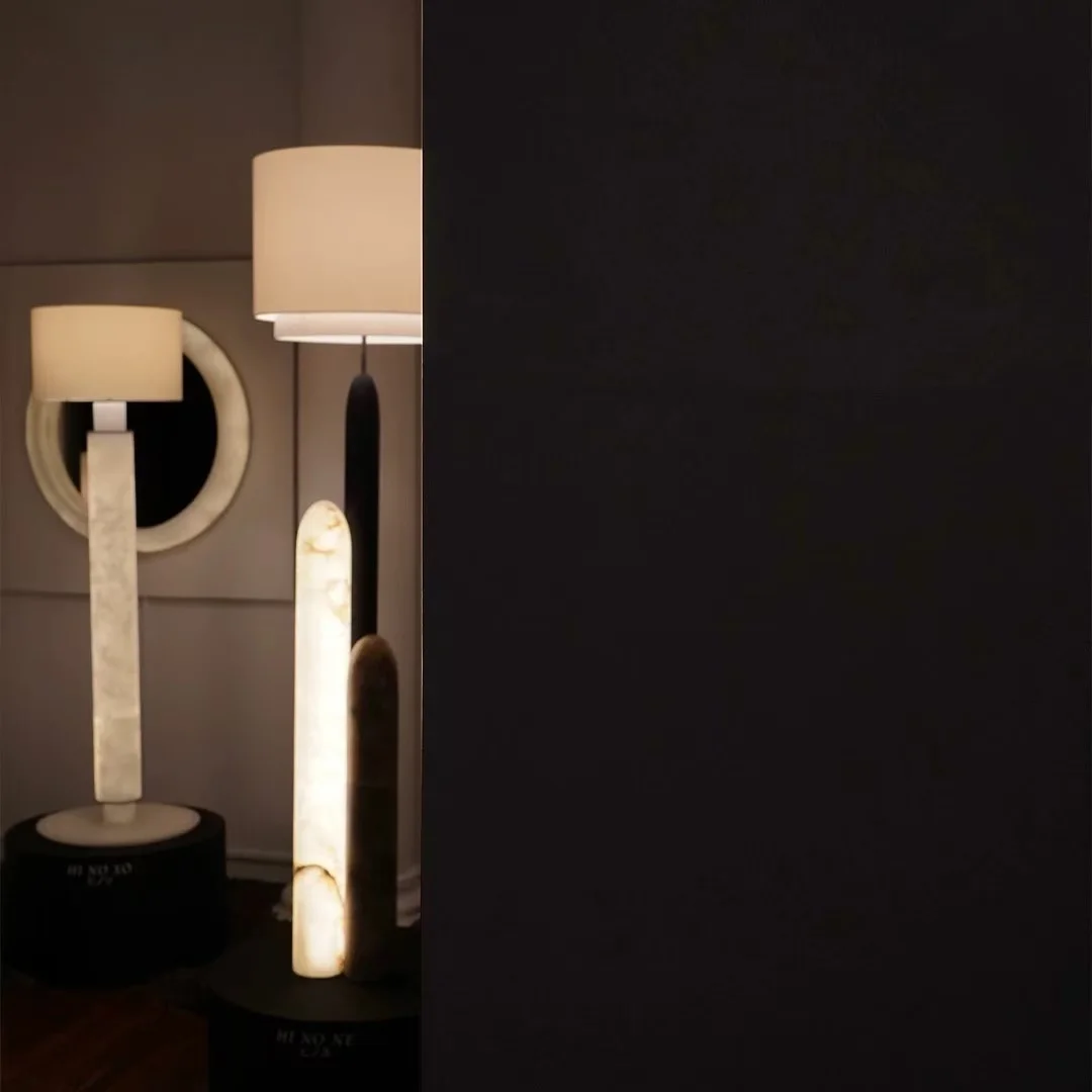 Гостиная, спальня, отель, большой мраморный торшер, торшер