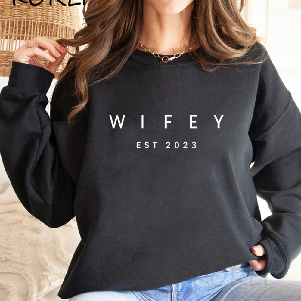 

Wifey EST 2023 Sweatshirt Bridal Shower Gift Engagement Gift Fiance Sweatshirts Wedding Gifts Women Graphic Hoodies Pullovers