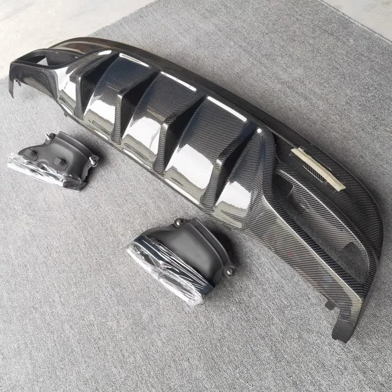 Car Rear Lip Tail Throat Surround for Mercedes Benz GLA45 X156 GLA200 AMG Modified Carbon fiber Rear bumper spoiler